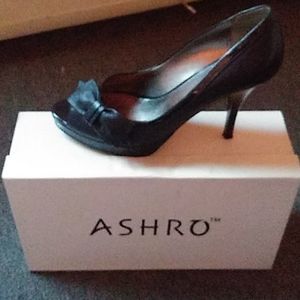 Ladies Shoes